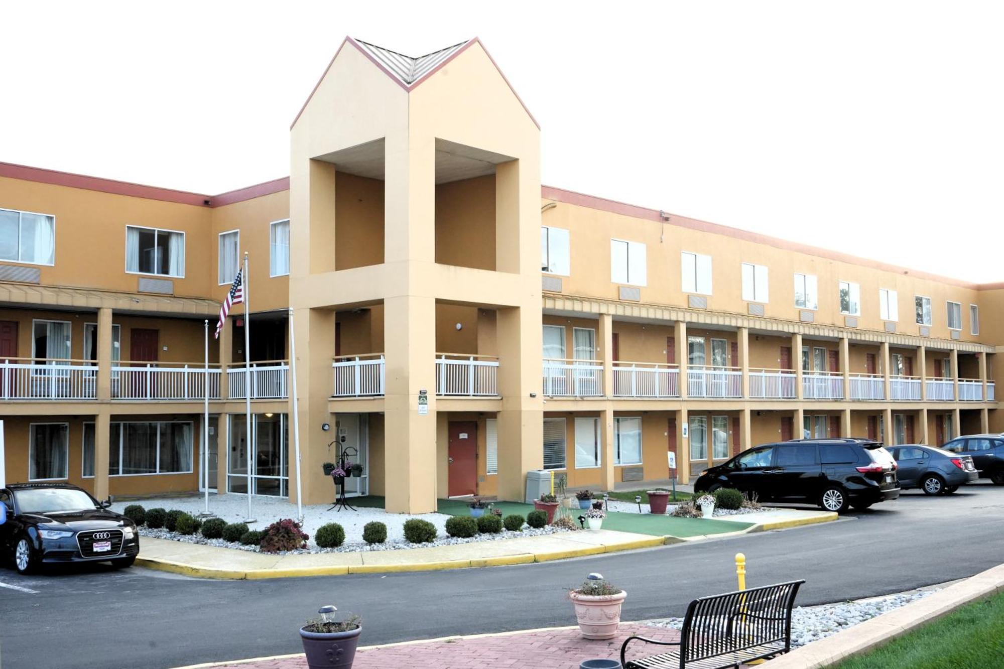 Copley Inn & Suites, Copley - Akron Exterior photo